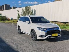 Outlander 2021 facelift 2.0L 2WD smooth version 5 seats - ფოტო 3