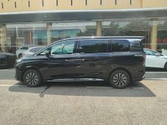 FAW Red Flag HQ9 PHEV 2024 2.0T AWD Business Edition - ფოტო 8