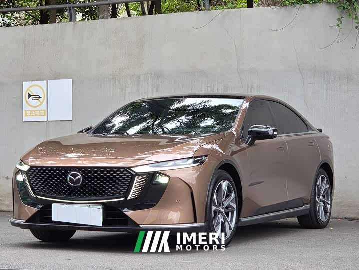 Mazda EZ-6 extended range 200 smart version
