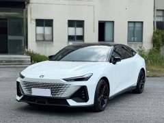 Changan UNI-V 2024 1.5T high-energy version - ფოტო 1