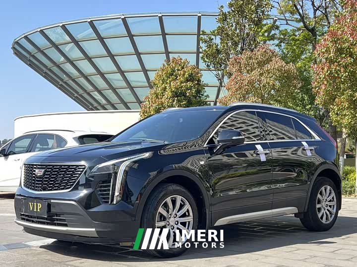 Cadillac XT4 2022 28T FWD Luxury