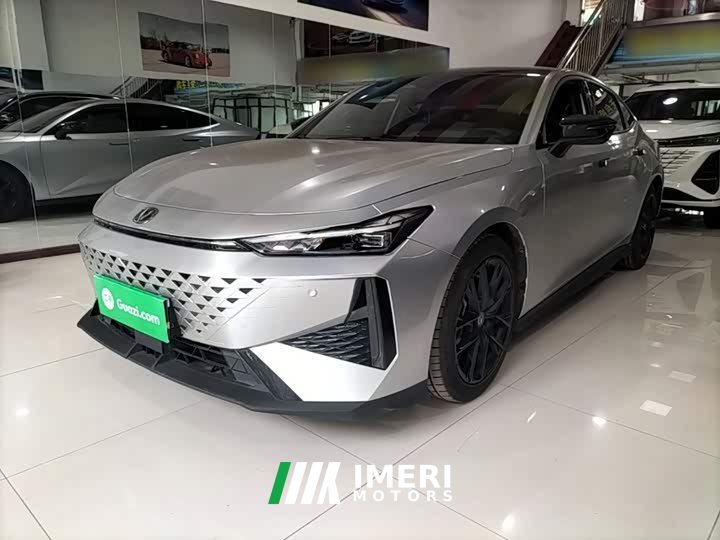 Changan UNI-V 1.5T premium