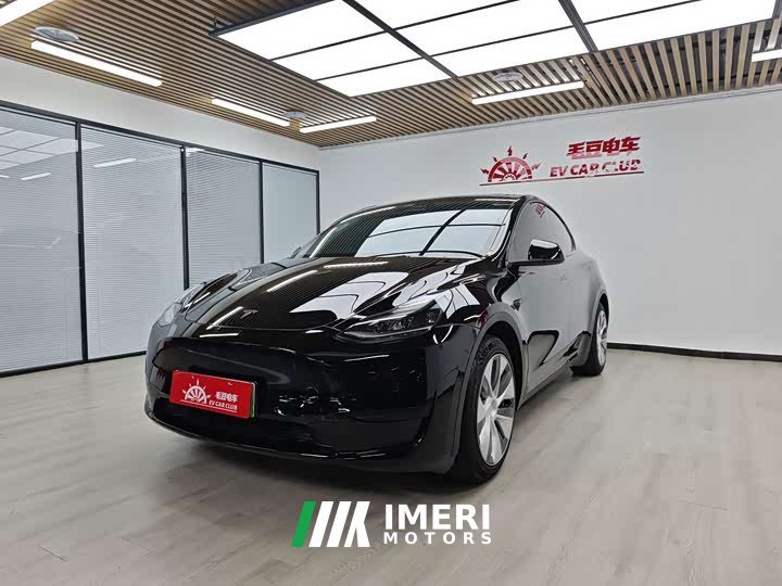 Tesla Model Y facelift rear-wheel drive version