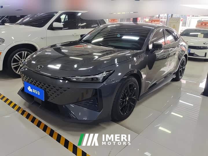 Changan UNI-V 1.5T premium