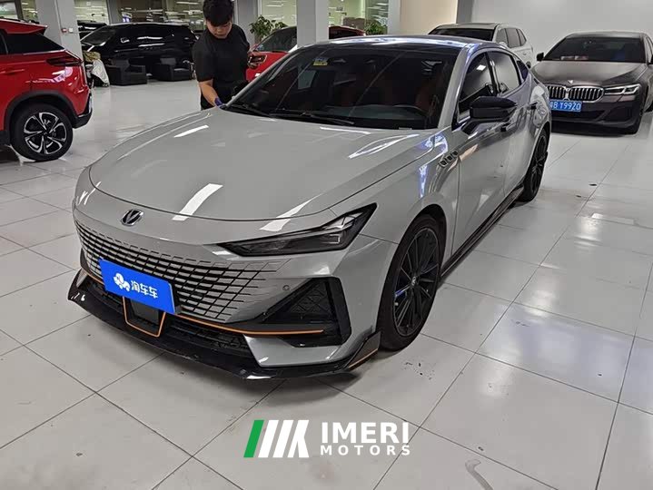 Changan UNI-V 2023 1.5T sports version