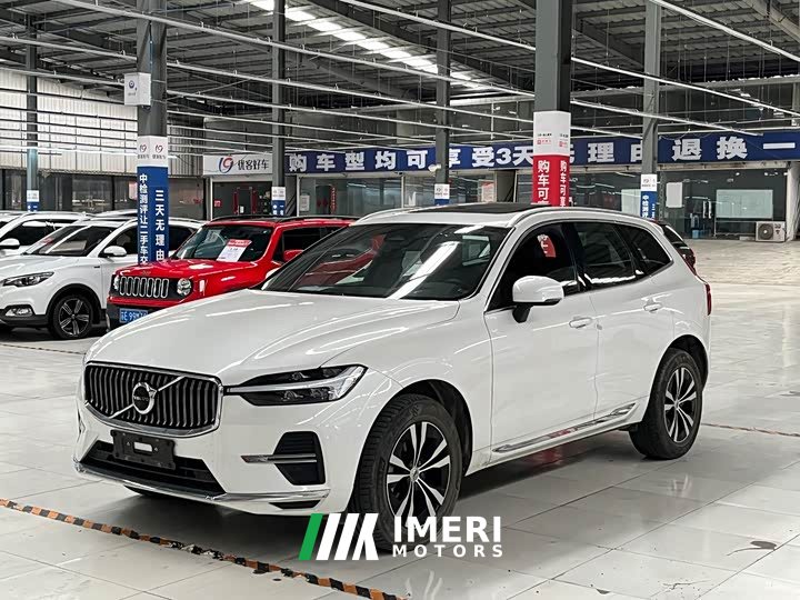 Volvo XC60 2025 B5 four-wheel drive Zhiyi Luxury Edition