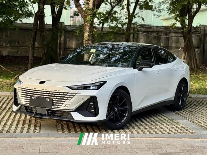 Changan UNI-V 2023 1.5T premium