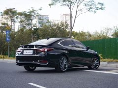 Lexus ES 2022 300h Excellence Edition - ფოტო 3