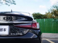 Lexus ES 2022 300h Excellence Edition - ფოტო 6