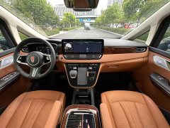 FAW Red Flag HQ9 PHEV 2.0T AWD Luxury - ფოტო 14