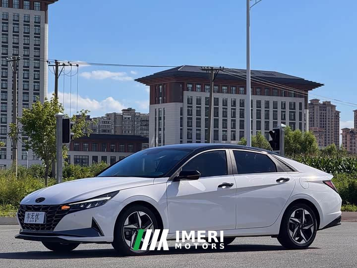 Hyundai Elantra 1.5L CVT Luxury