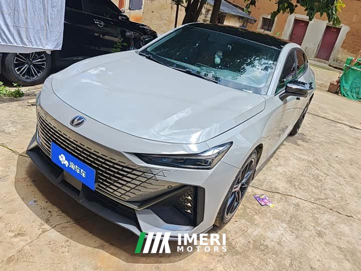 Changan UNI-V 2022 1.5T premium