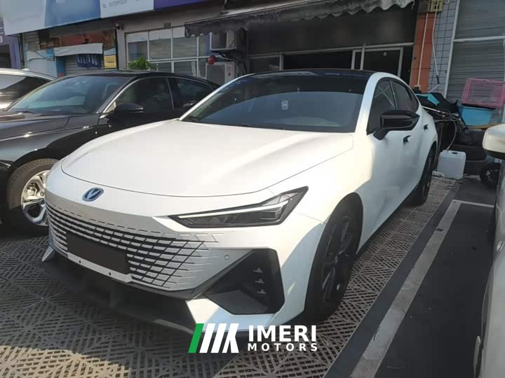 Changan UNI-V 1.5T high-energy version
