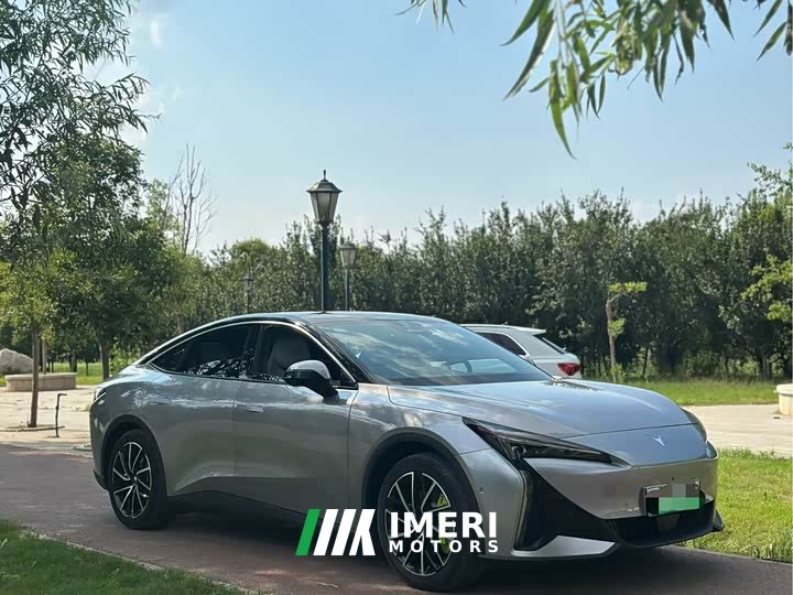 Arcfox JiFox Alpha S5 560MAX 185kW