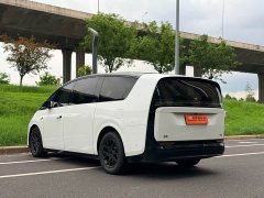 Li Auto MEGA Home Family Edition - ფოტო 17
