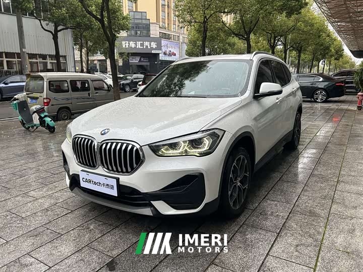 BMW X1 sDrive25Li Leading