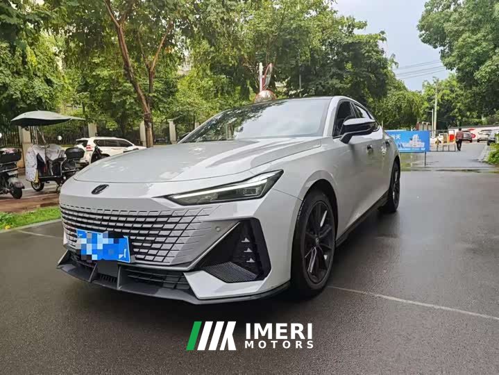 Changan UNI-V 1.5T Premium Version