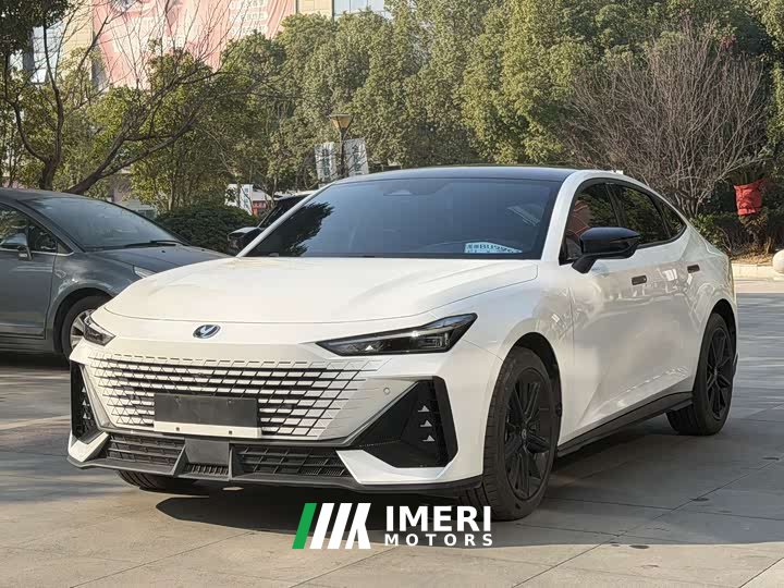 Changan UNI-V 1.5T Deluxe Version
