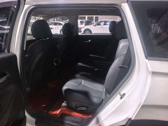Volkswagen 380 TGDi 2WDGL Edition - photo 11