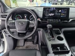 Toyota Sienna 2024 2.5L Hybrid Premium Luxury Edition - ფოტო 10