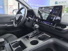 Toyota Sienna 2024 2.5L Hybrid Premium Luxury Edition - ფოტო 16