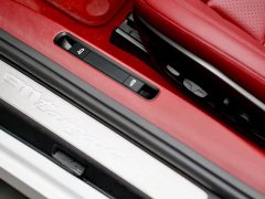 Porsche 911 Targa 4 3.0T - ფოტო 15