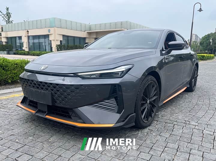 Changan UNI-V 1.5T Deluxe Version