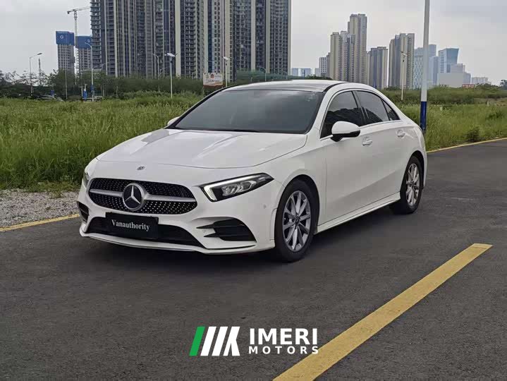 Mercedes-Benz A-Class A 200 L Sport Sedan Fashion Edition