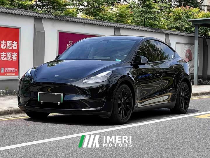Tesla Model Y Standard Range Edition