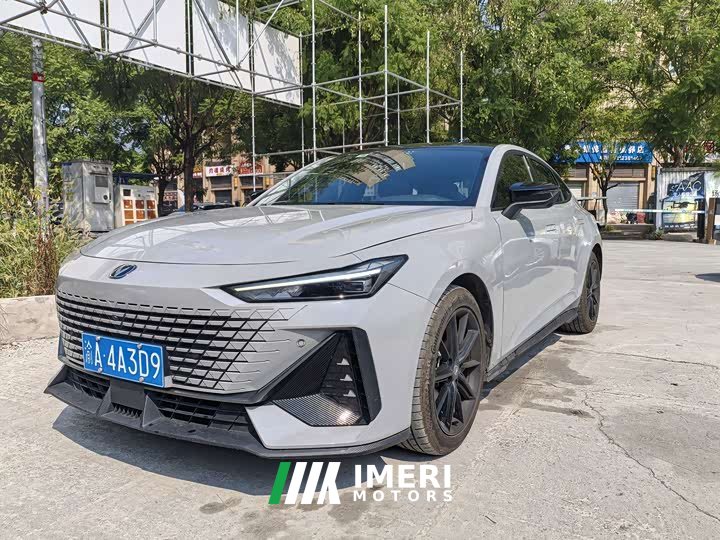 Changan UNI-V 1.5T Premium Version