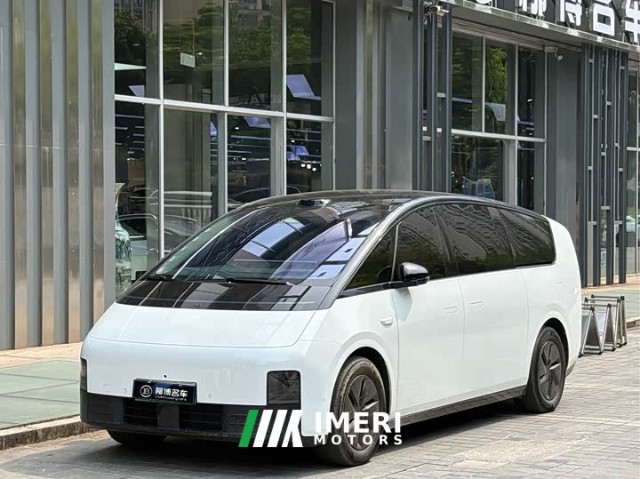 Li Auto MEGA Home Edition