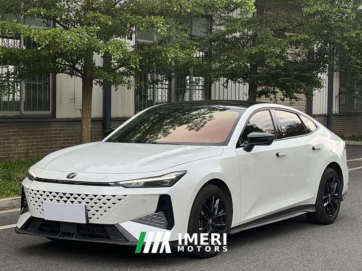 Changan UNI-V 1.5T Premium Version