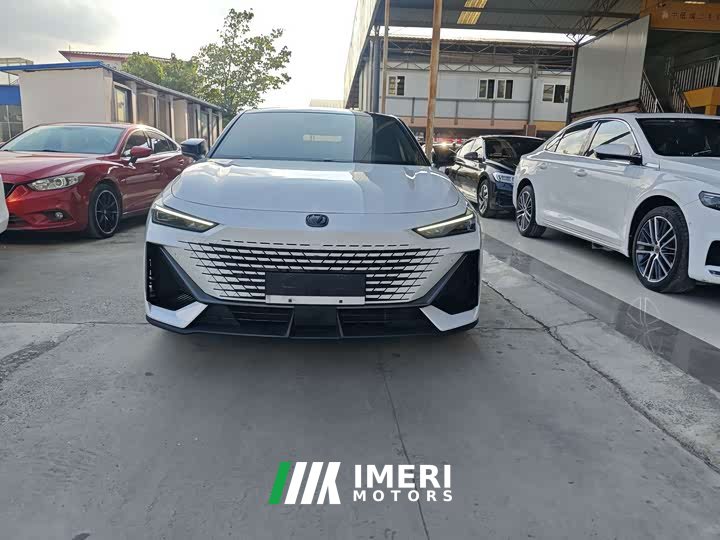 Changan UNI-V 1.5T Premium Version