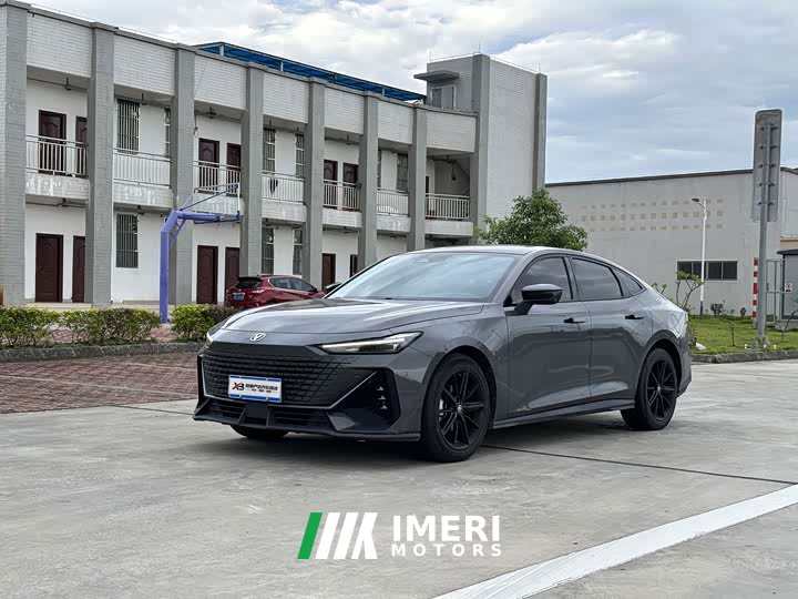 Changan UNI-V 1.5T Premium Version