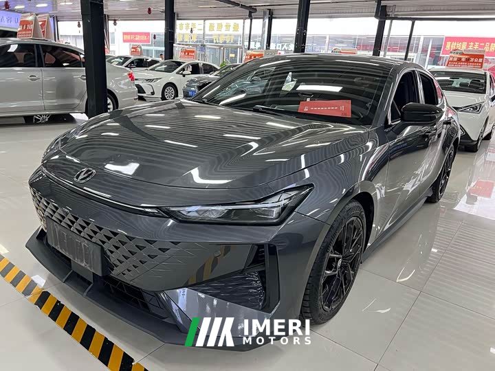 Changan UNI-V 1.5T Premium Version