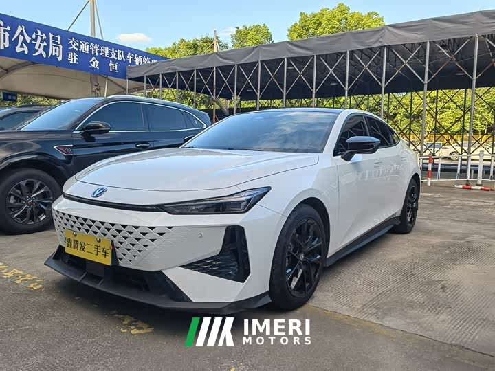 Changan UNI-V 1.5T Premium Version