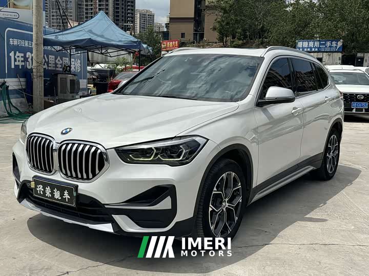BMW X1 sDrive20Li Deluxe Version