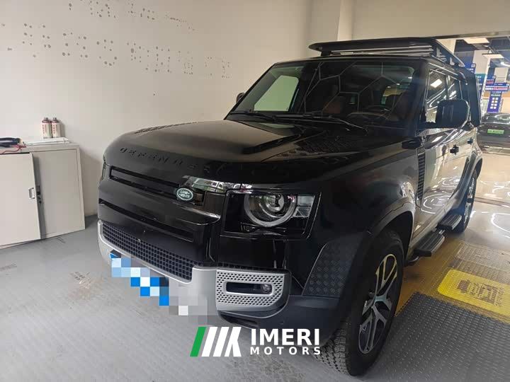 Land Rover Defender 110 3.0T P400 Dark Edition