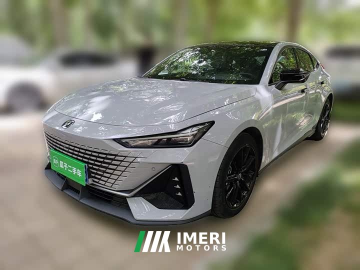 Changan UNI-V 1.5T Premium Version