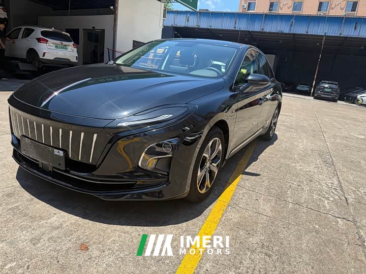 Hongqi E-QM5 T3 Edition 4