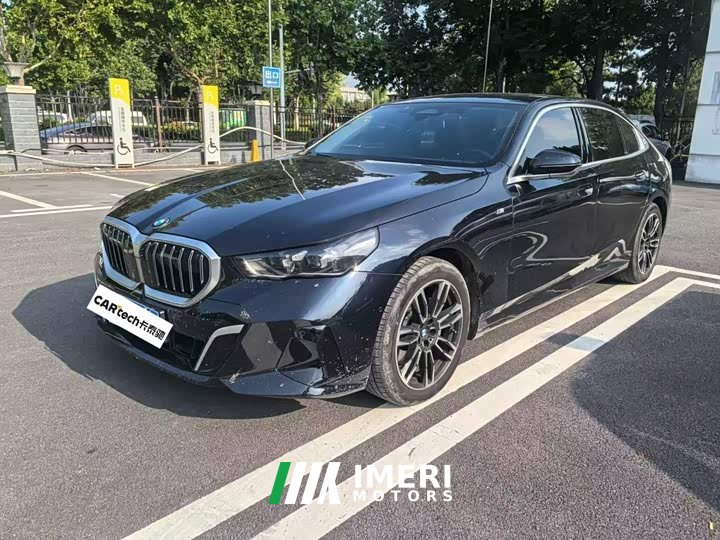 BMW 5 530Li Version M
