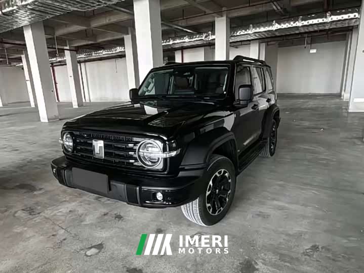 Tank 300 Hi4-T 36.7kWh