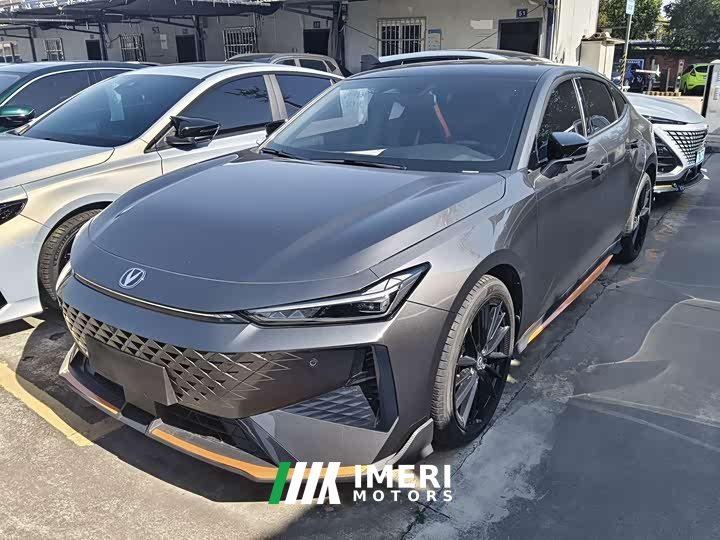 Changan UNI-V 1.5T Premium Version