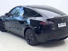 Tesla Model Y Rear-Wheel Drive - ფოტო 11