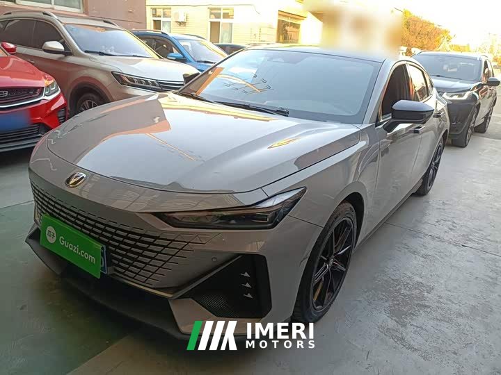 Changan UNI-V 1.5T Premium Version