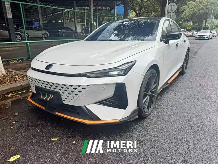 Changan UNI-V 1.5T Premium Version