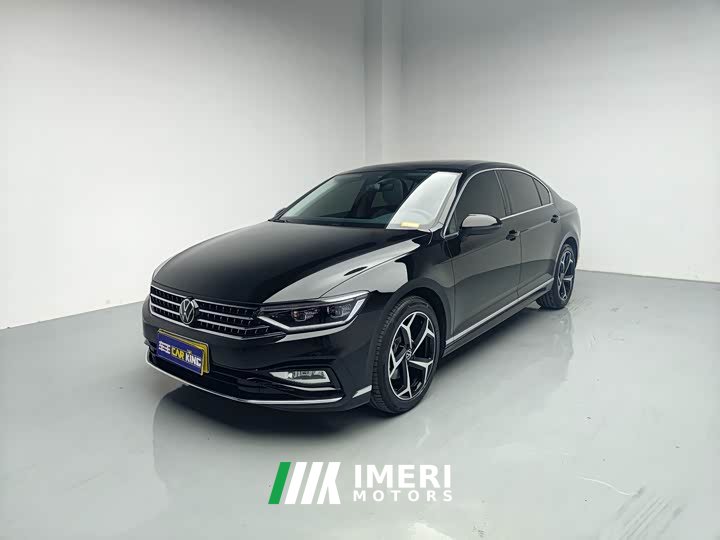 Volkswagen Magotan Facelift Zhongxiang 330TSI DSG Luxury