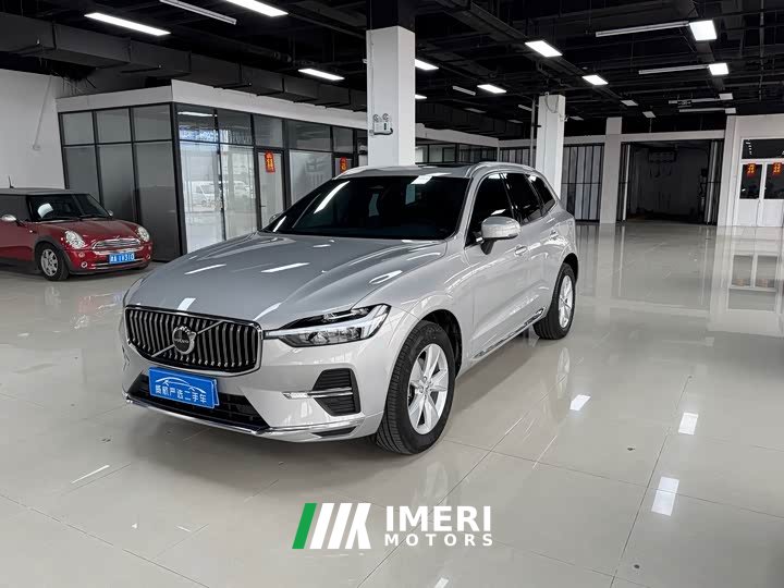 Volvo XC60 2022 B5 AWD Luxury Edition