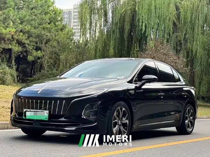 Hongqi E-QM5 Edition