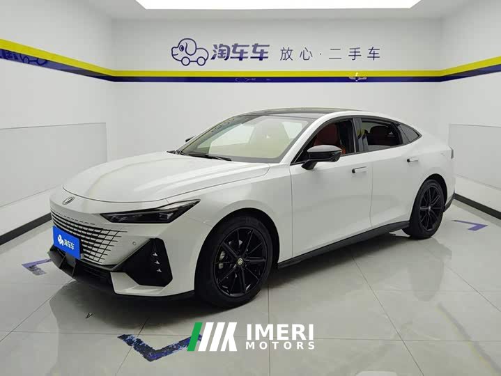 Changan UNI-V 1.5T Premium Version